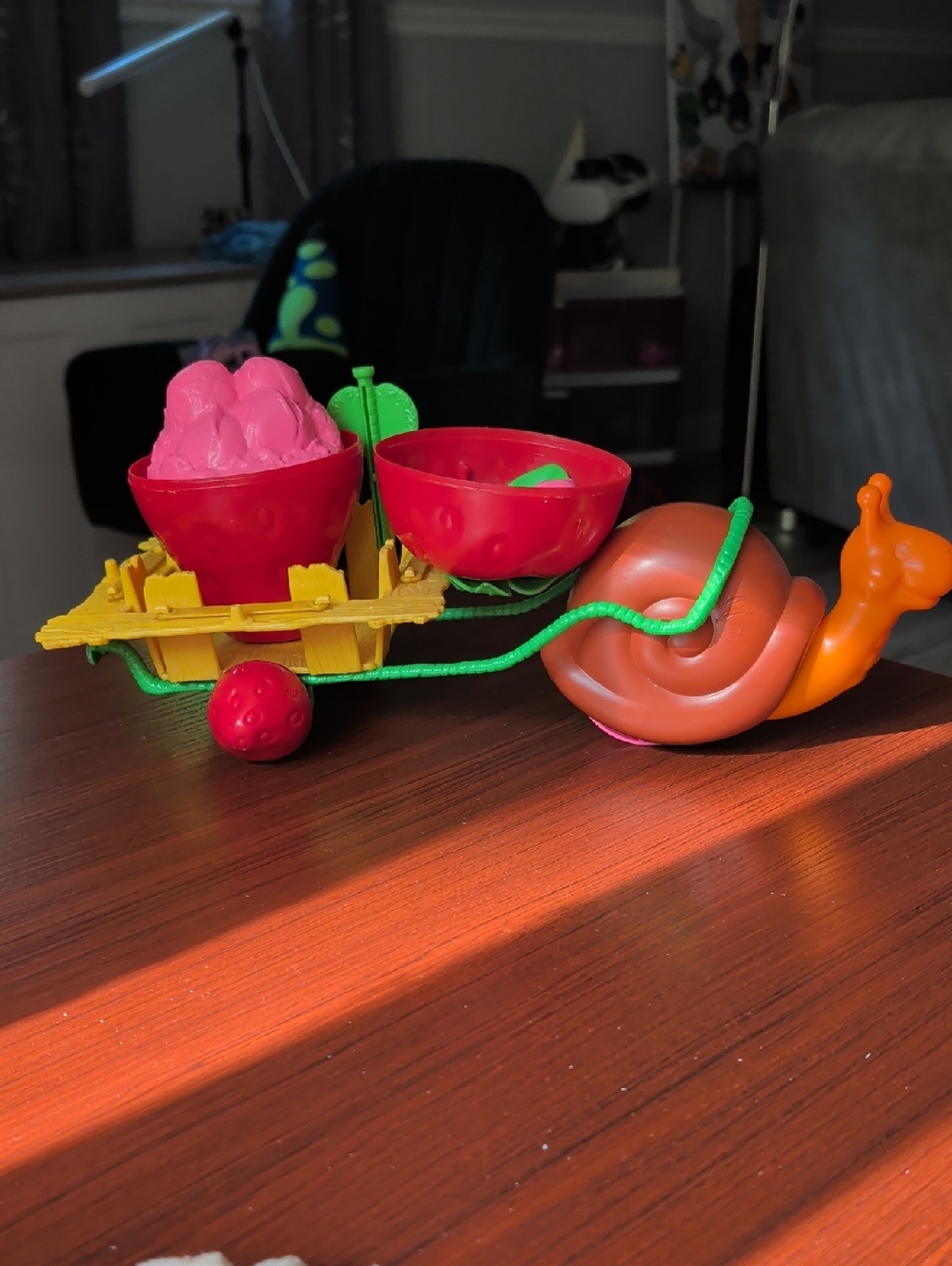 Vintage Strawberry Shortcake Playset Snail Cart With All Pieces